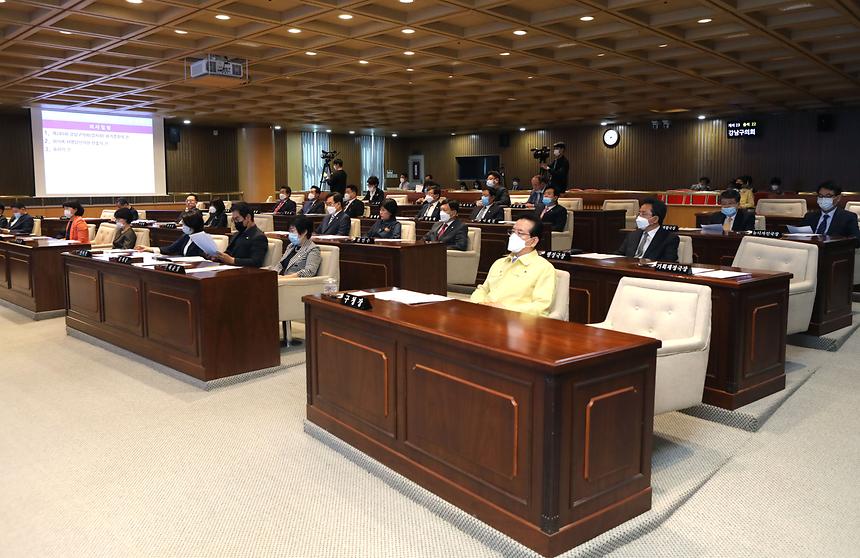 정순균 구청장, 강남구 임시회 출석  - 2