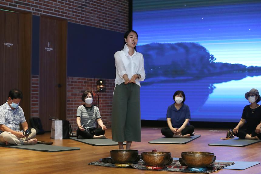 강남힐링센터에서 ‘싱잉볼 명상체험’  - 2