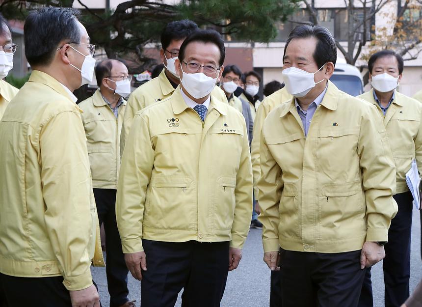 정세균 국무총리, 강남구보건소 방문 - 8