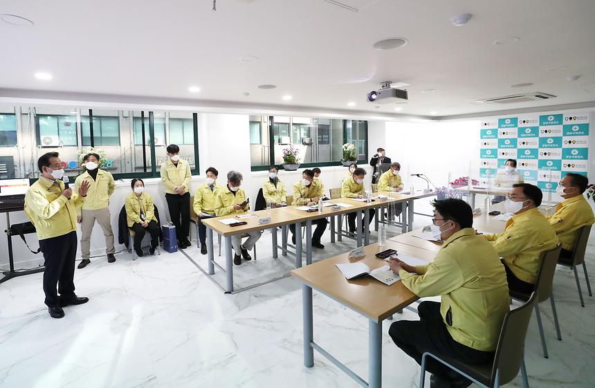 정세균 국무총리, 강남구보건소 방문 - 1