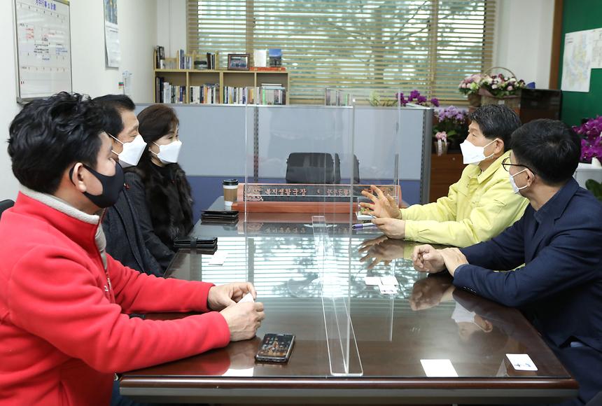 작은사랑나눔 운동본부 후원품 전달식 - 3