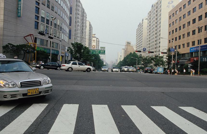 강남구청역사거리 - 3
