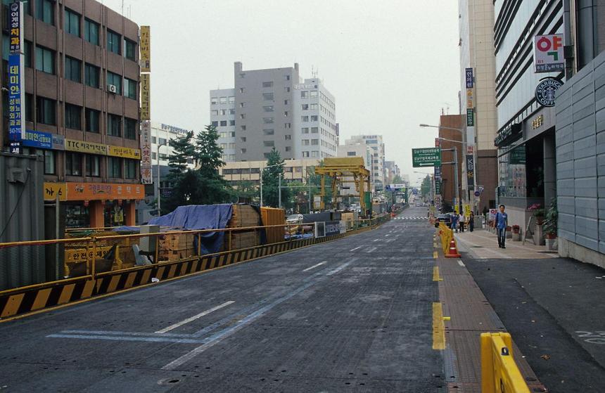 강남구청역사거리 - 2