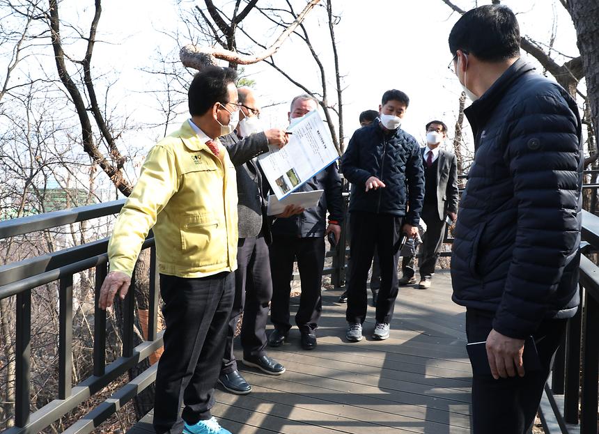 구청장 배봉산 둘레길 방문 - 3