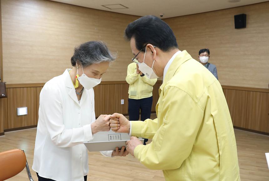 “보육현장의 숨은 공로자 여러분, 감사합니다!”  - 8