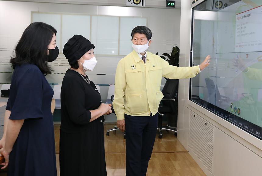여성 화장품 기부 - 3