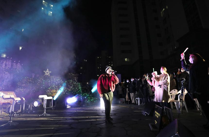 아파트 순회 ‘발코니콘서트’  - 2