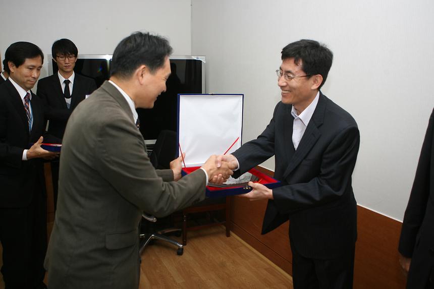 감사패전달 - 1