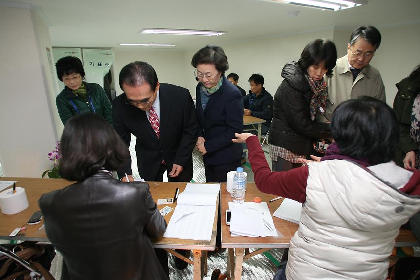 서울시장보궐선거 투표장면 - 2