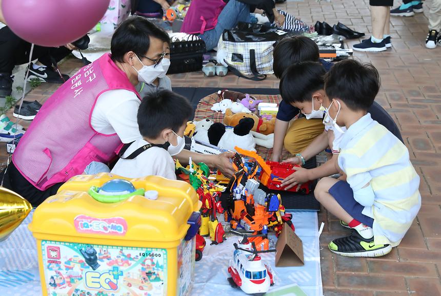 ‘양재천 돗자리 자원봉사축제’ - 9