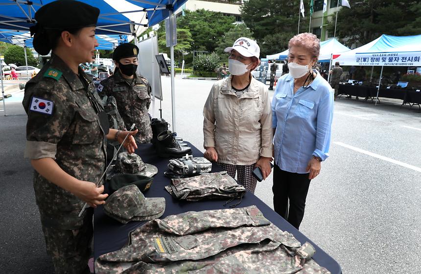 ‘군 장비 및 물자 전시회’ - 1