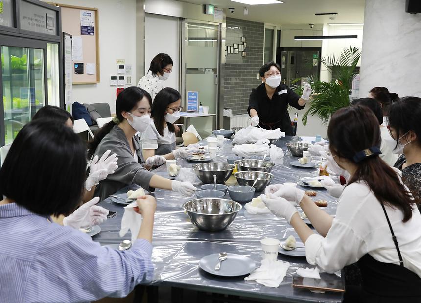 “송편빚기 같이 할 강남 1인 가구 모여라!” - 1