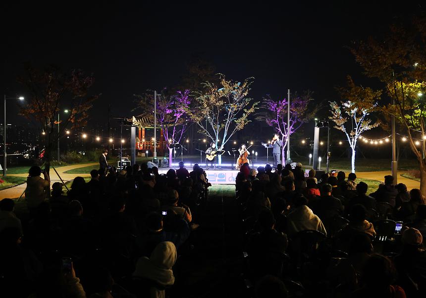 ‘가을밤의 세레나데’ - 7