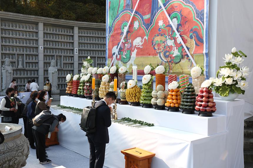‘이태원 참사 추모법회’  - 6
