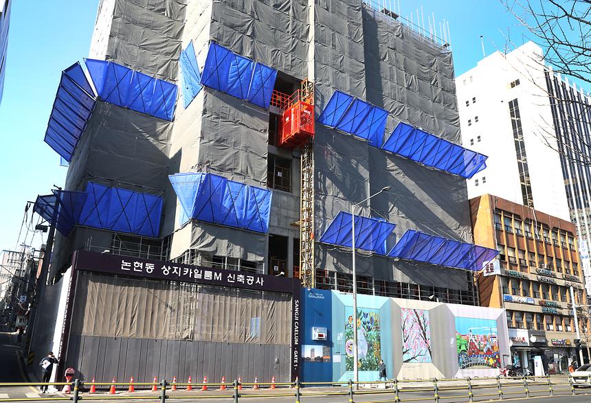 갤러리로 변신한 공사장 가설울타리 - 4