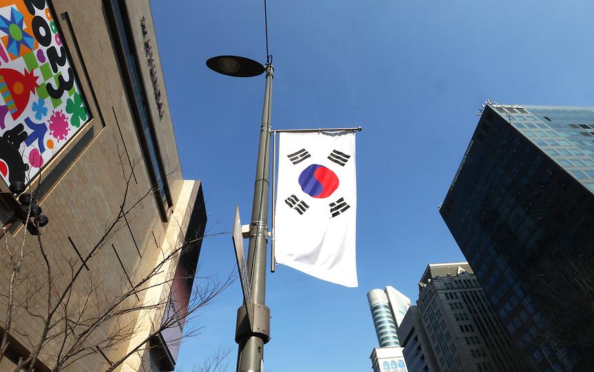 ‘제104주년 3·1절 나라사랑 태극기 달기’ - 4