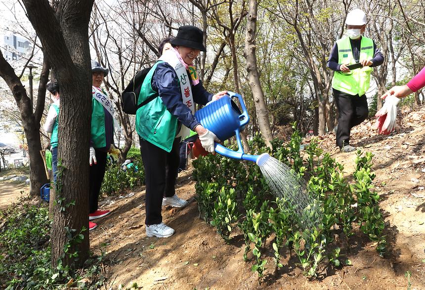 ‘새마을 생명운동’ 나무심기 - 1