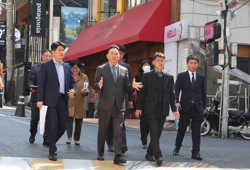 신사동 가로수길 등 현장 방문 - 4
