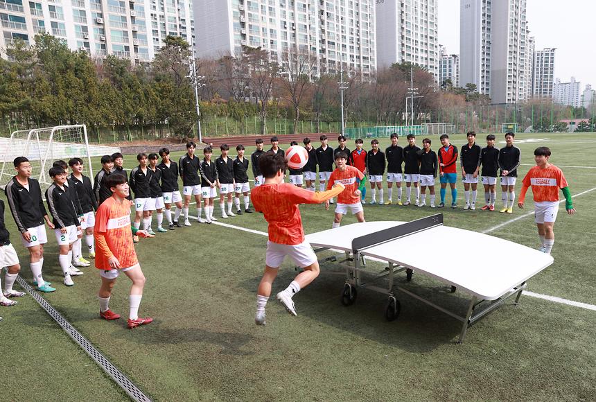 헝가리, 중대부고에 테크볼대 기증 - 3