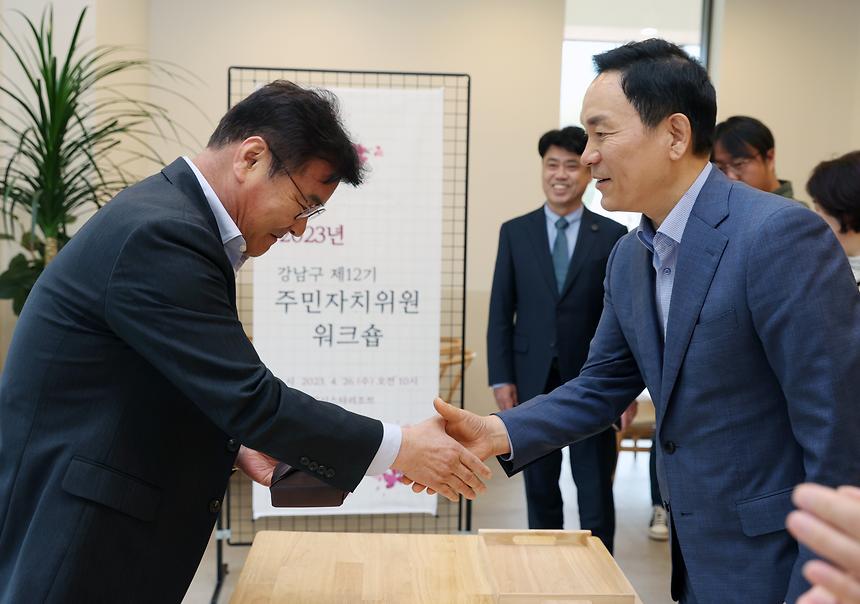 영월군수와 환담 - 2