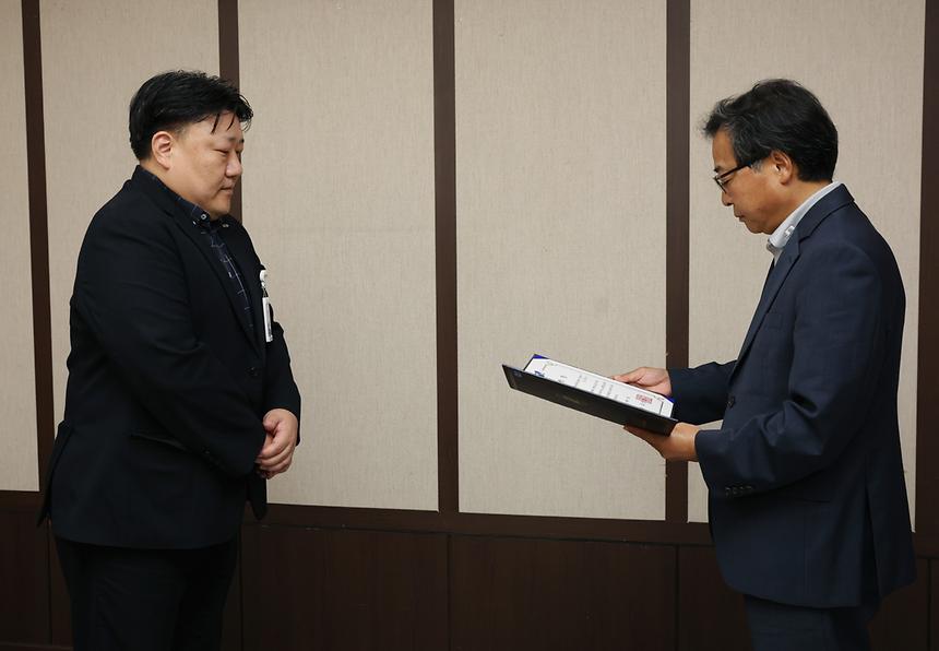 ‘우리곁에 건강수호천사’ 사업 유공자 표창장 수여 - 2