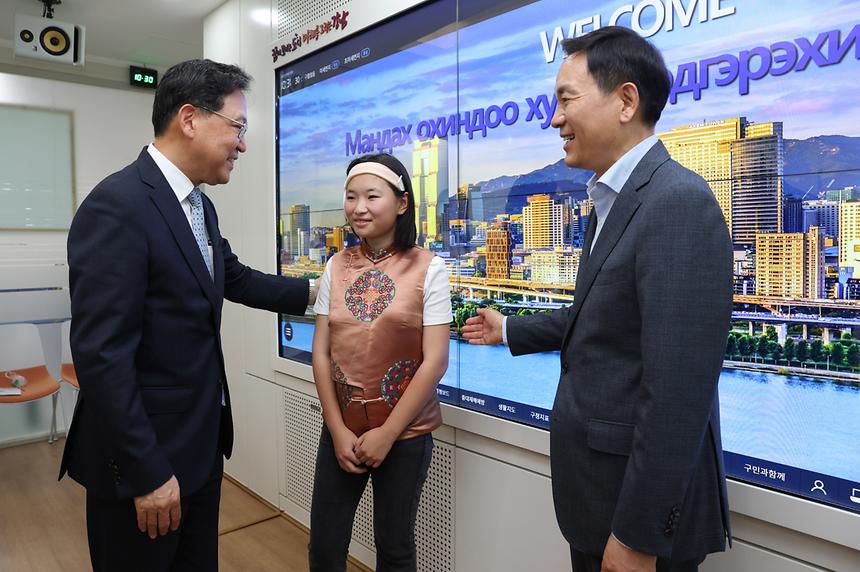 해외 나눔의료 실천...몽골 소녀 귀 재건 수술 - 7