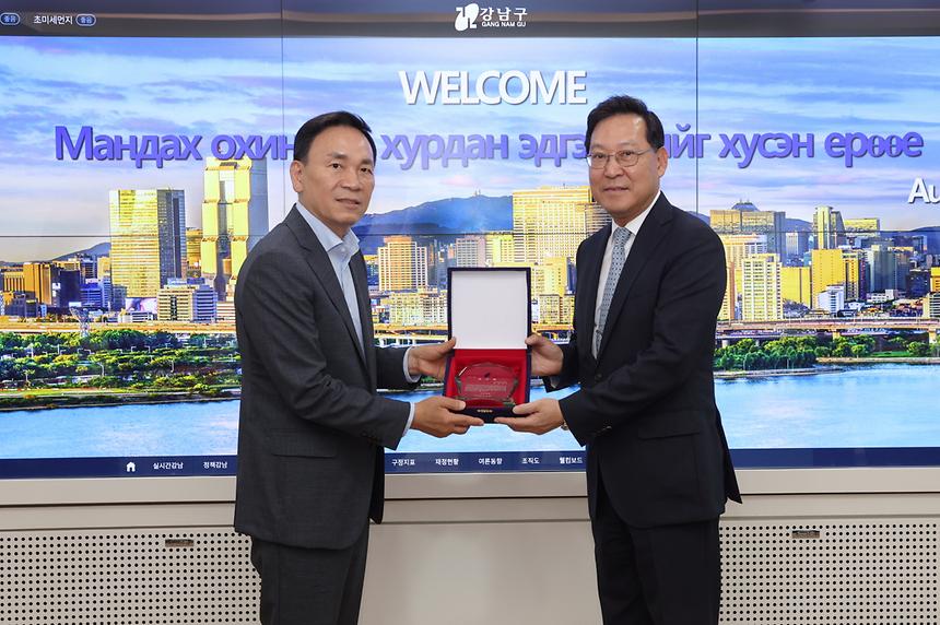 해외 나눔의료 실천...몽골 소녀 귀 재건 수술 - 5