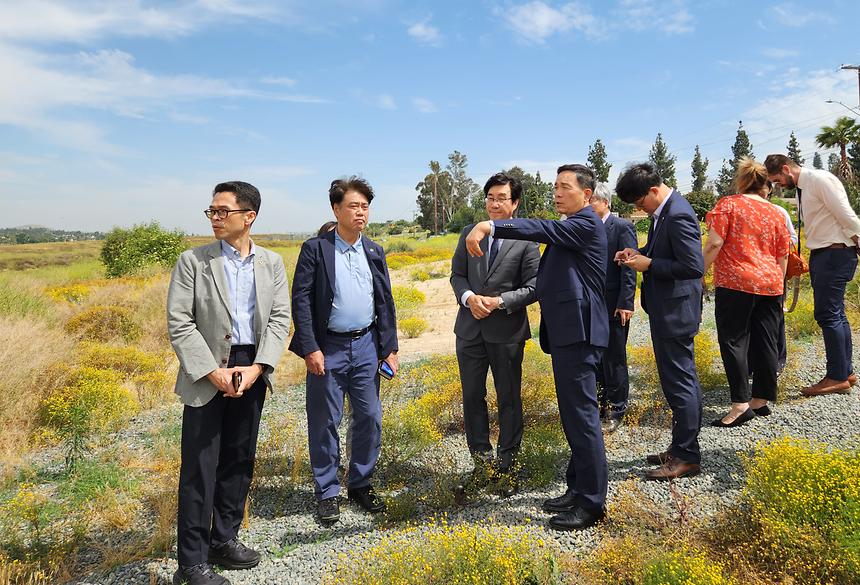 미주 도산안창호기념관 부지 방문 - 1