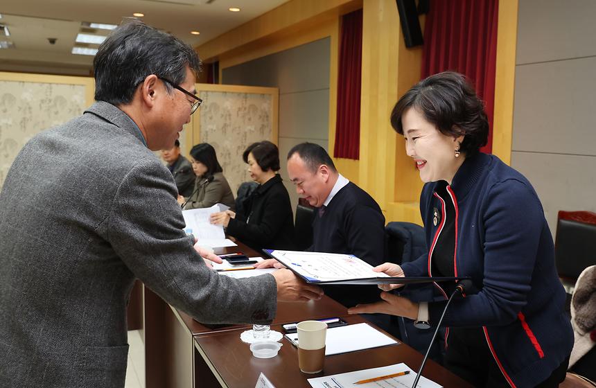‘강남구 장애인복지위원회 정례회의’ 개최 - 6