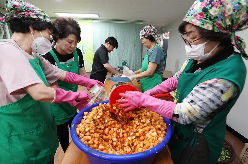  ‘새마을 이웃사랑 김치나눔’ - 2