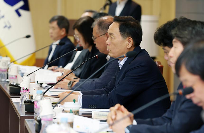 강남구 당정협의회 개최 - 4