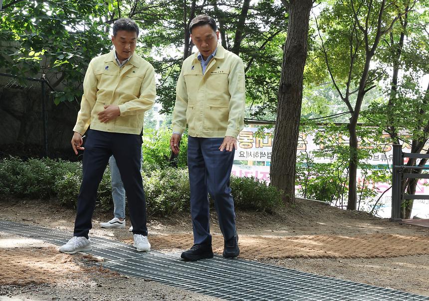 대모산 산사태 복구 현장 점검 - 2