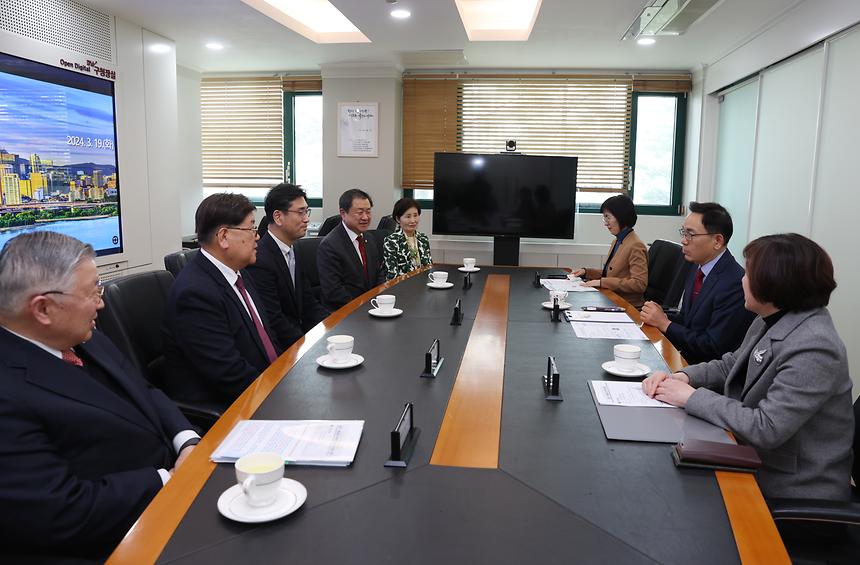 강남구-광림교회 ‘식품 나눔 지원사업’ 업무협약 - 2