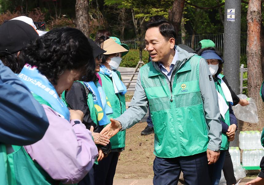 ‘2024년 새마을운동 강남구지회 나무심기’행사 - 2