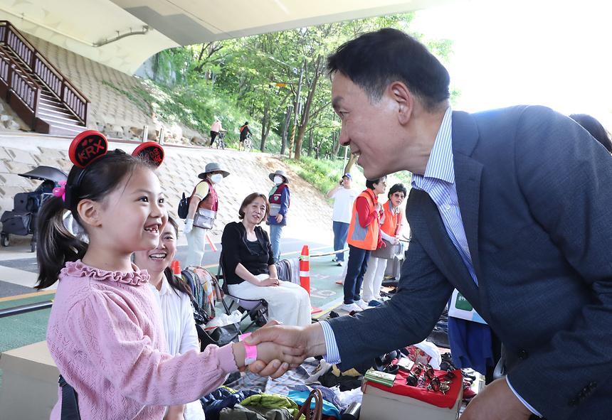 ‘2024 양재천 돗자리 자원봉사 축제’ - 7