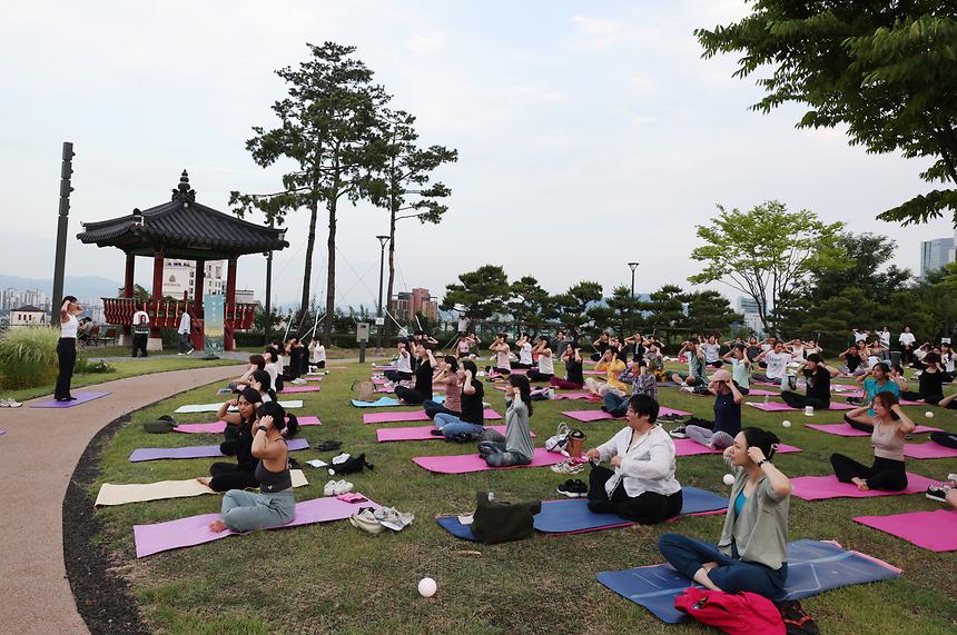 별빛 아래 즐기는 요가 - 3