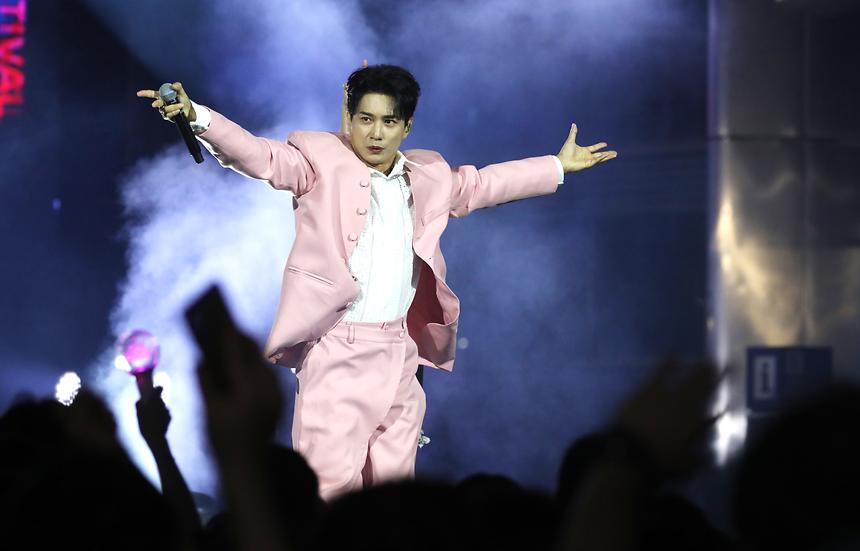 ‘오픈 에어 콘서트’ - 12