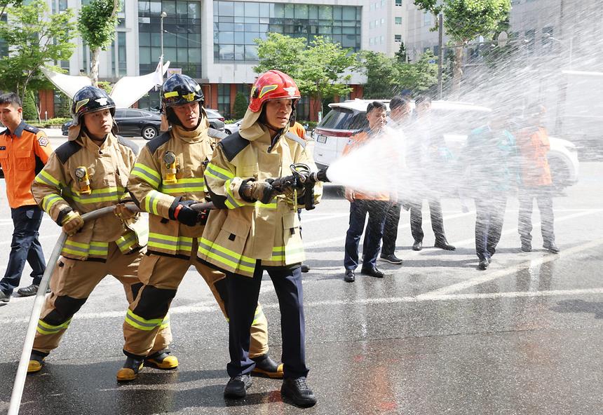 강남소방서 전기차 화재대응장비 전달식 - 2