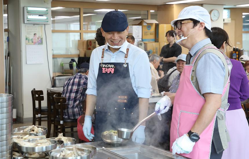 초복맞이 삼계탕 배식봉사 (강남노인종합복지관) - 4