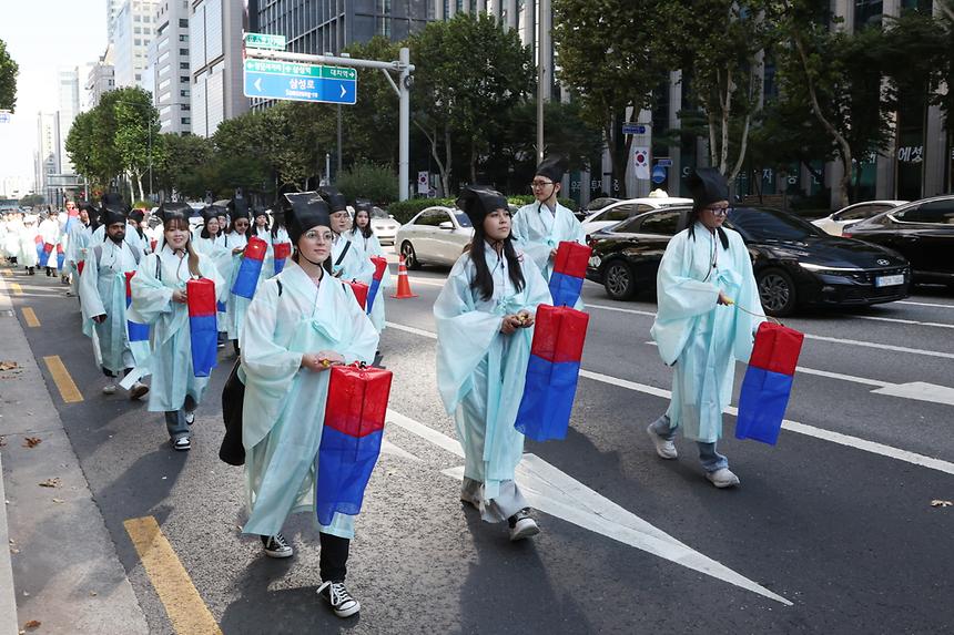 강남 도심 가로지르는 조선시대 어가행렬 - 7