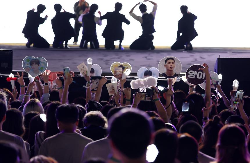 영동대로 뜨겁게 달군 K-POP 콘서트 - 19