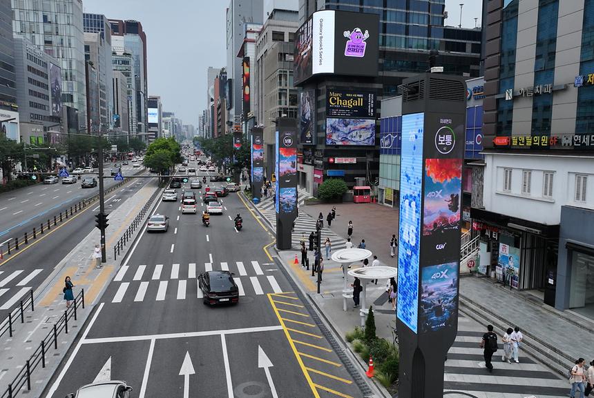강남역 미디어폴 - 5