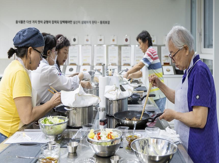 강남구웰에이징센터 - 2
