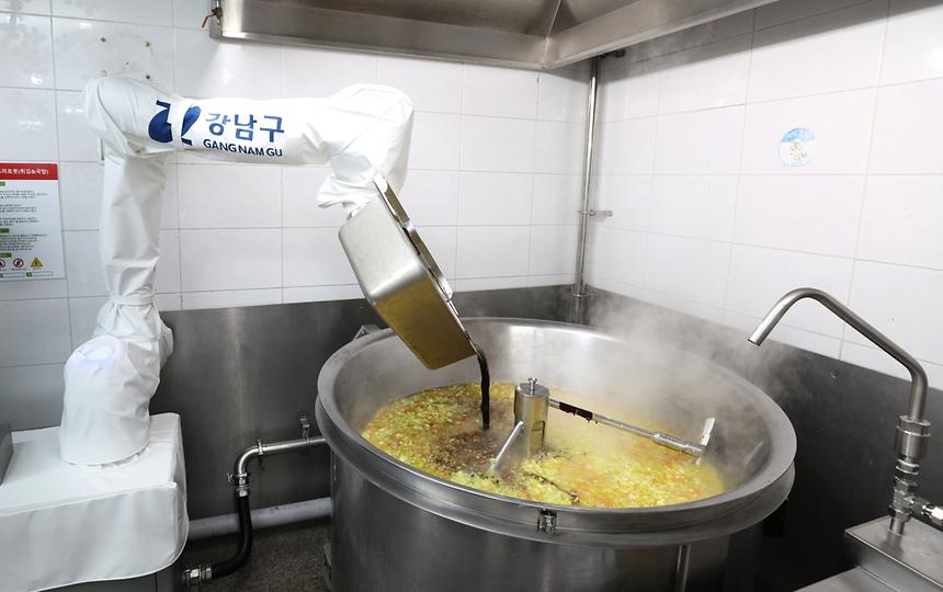 급식 조리로봇...조리종사자 작업환경 개선 효과 - 8