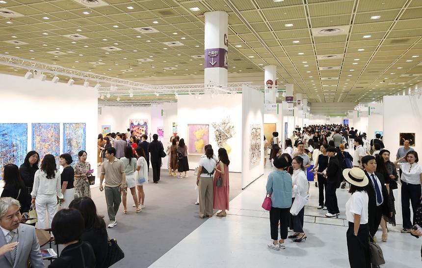 ‘키아프˙프리즈 서울 2025’ 개막 - 3