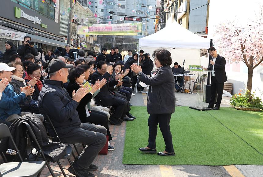 역삼 2동 ‘주민과 함께하는 플리마켓’ 개최 - 3