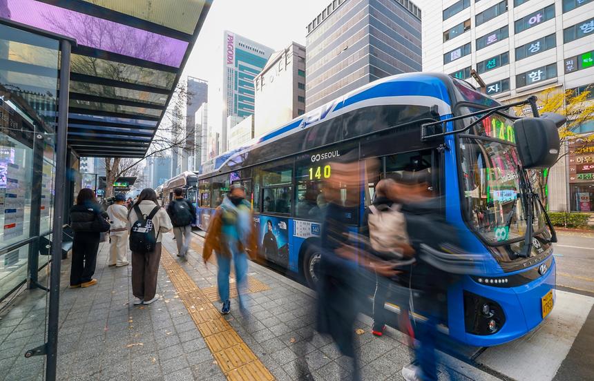 강남역 버스환승센터 - 8