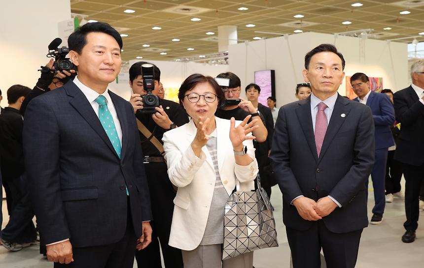 ‘키아프˙프리즈 서울 2025’ 개막 - 4