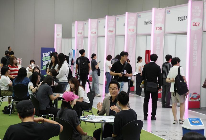 ‘2026 강남구 행복 일자리 박람회’ 개최 - 8
