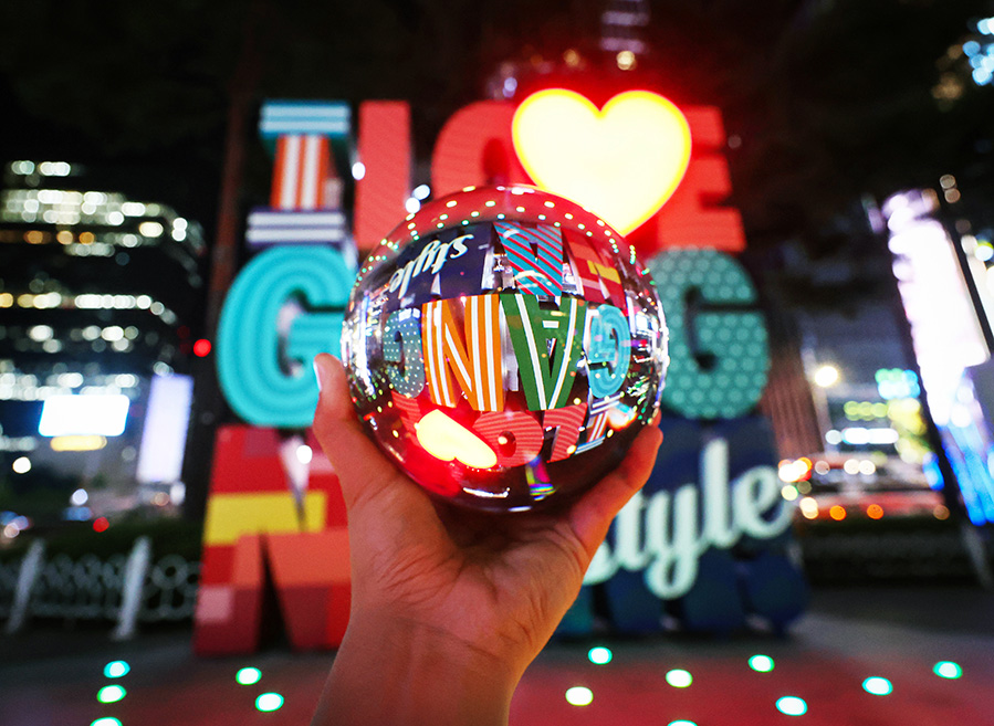 수정구슬 안의 강남스퀘어